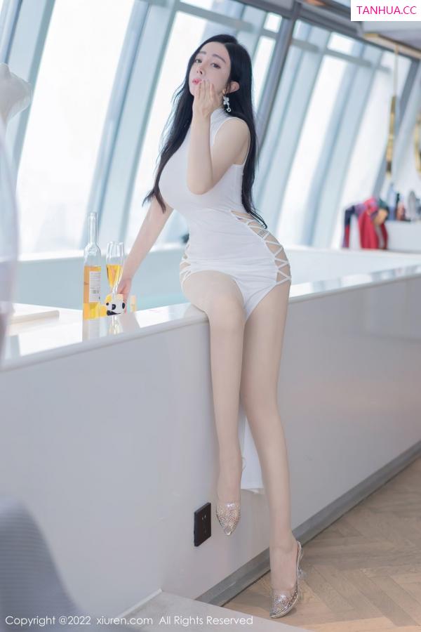 允薾  [XiuRen]高清写真图 2022.04.12 No.4855 允薾第11张图片